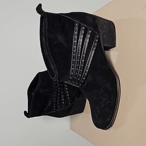 Jessica Simpson Dalisa Black Suede Boot/Bootie